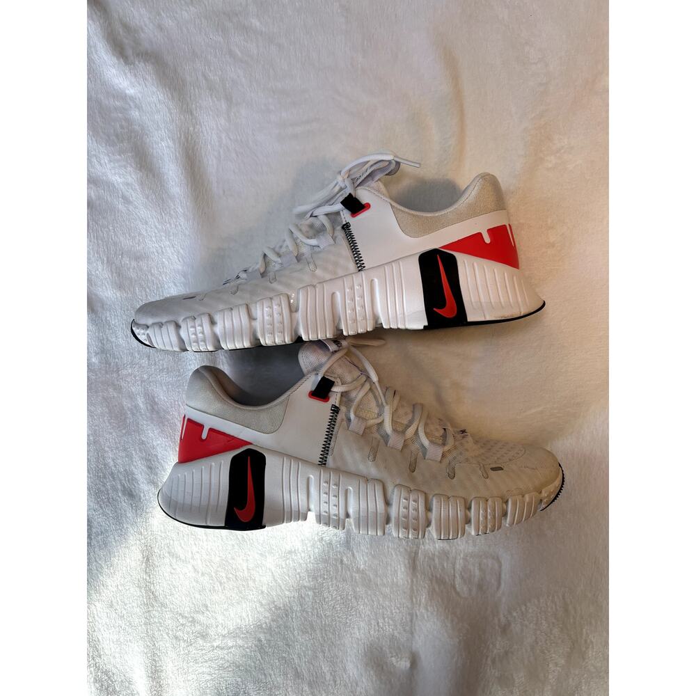 Mens Nike Free Metcon 5 White/Black/Bright Crimson Runners Size 11.5 - Picture 2 of 8